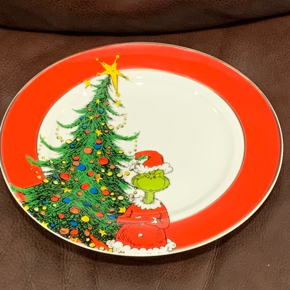 Grinch with Christmas Tree Ceramic Salad Plate - Picture 4 of 6